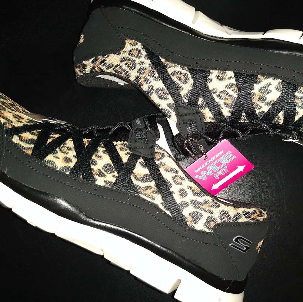 New women's sketchers walk go